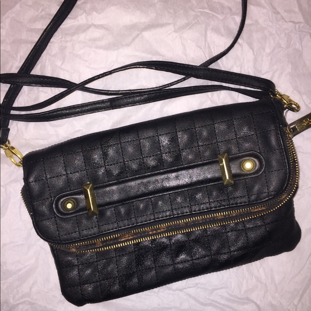 Black clutch with removable straps
